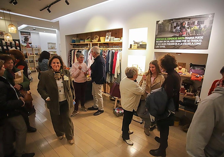 Oxfam inaugura su nueva tienda de comercio justo con la que prevé subir las ventas un 7%